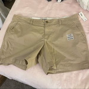 NWT khaki shorts size 14 5” inseam